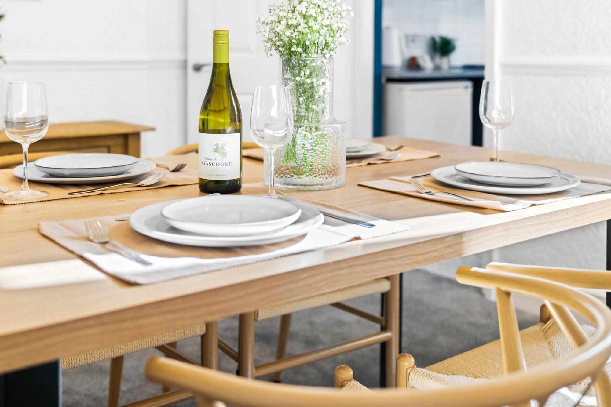 Stylish 3 Bedroom House - 6 Guests - Garden - Parking - Netflix - Wifi - 17M Birmingham Buitenkant foto