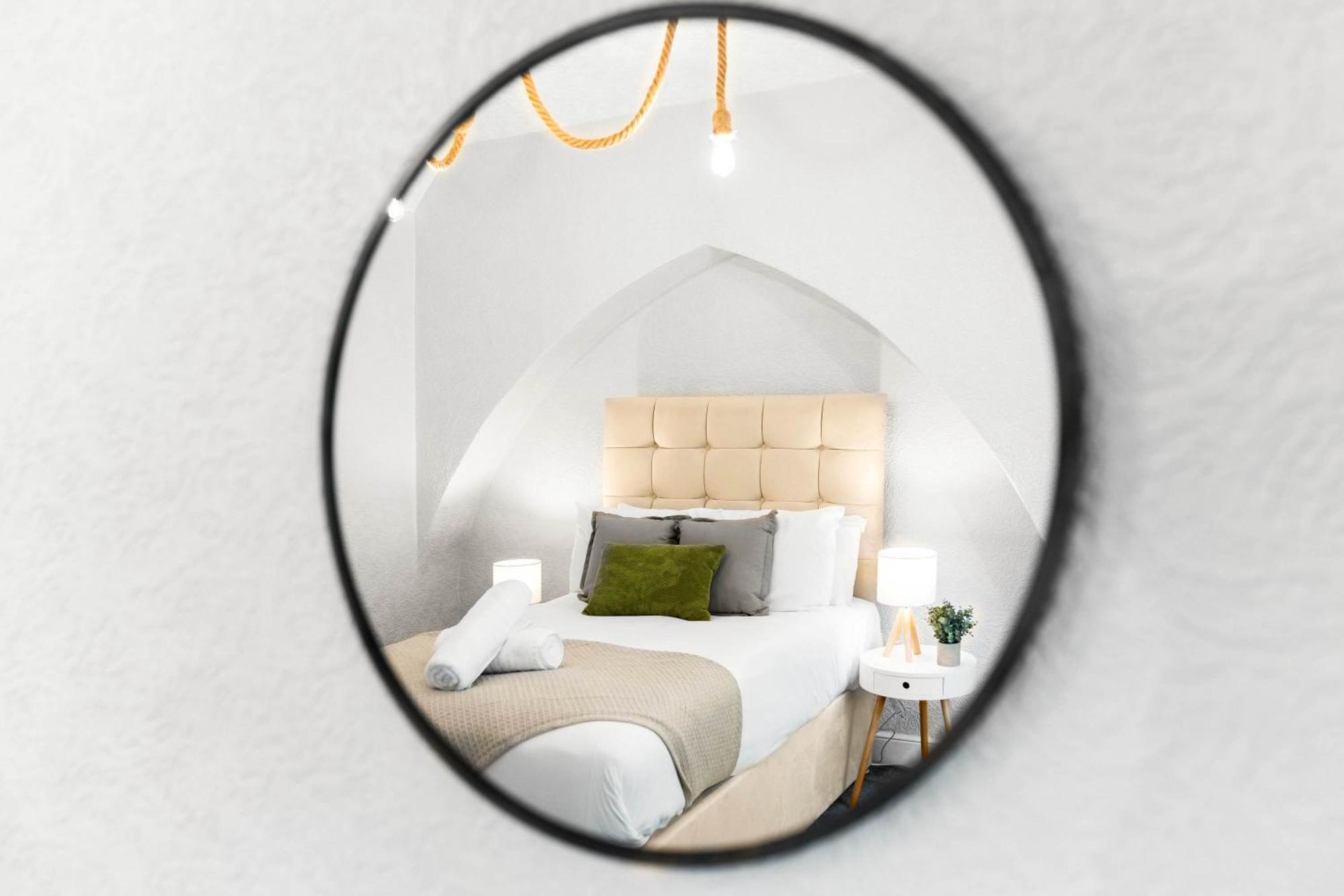 Stylish 3 Bedroom House - 6 Guests - Garden - Parking - Netflix - Wifi - 17M Birmingham Buitenkant foto